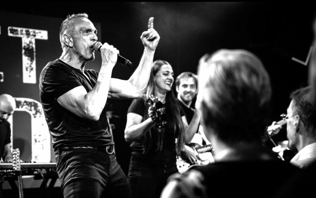 His love for The Boss’ music puts Hank Azaria on ‘EZ Street’