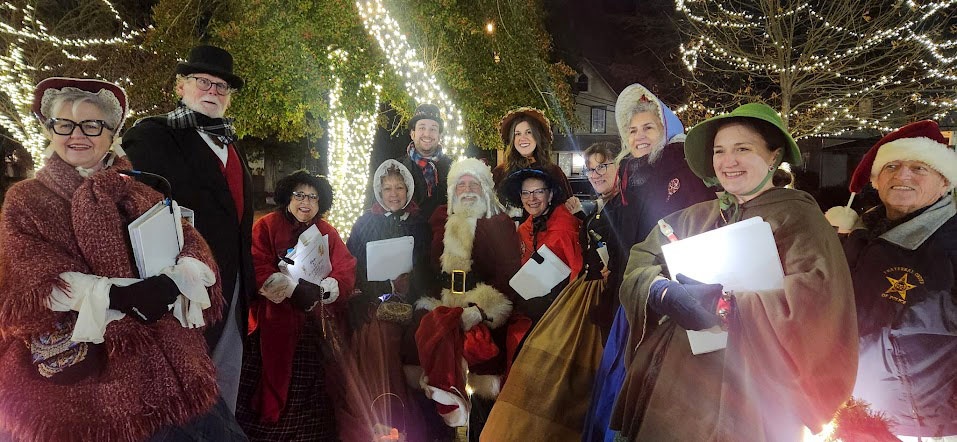 Caroling group lifts every voice