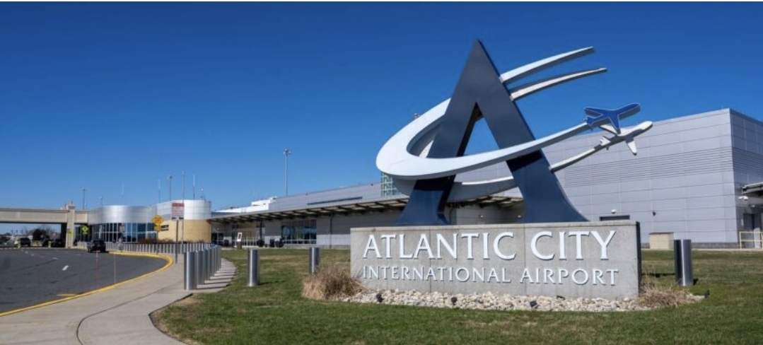 Spirit Airlines faces uncertain future amid bankruptcy, possible federal lifeline