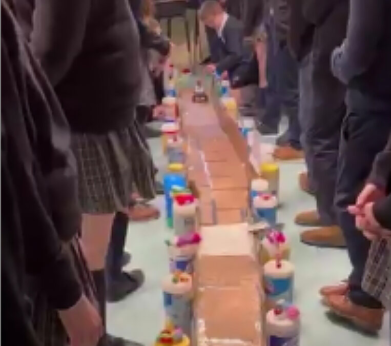 Fifth graders track and learn about Iditarod mushers